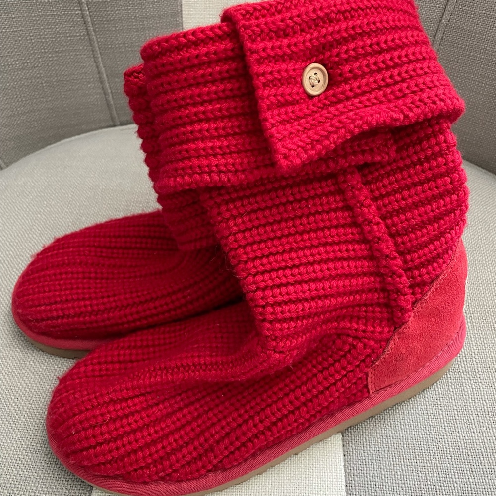 Girls size 4 Knit UGG Boots - Picture 2 of 6